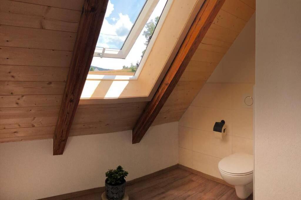 Ruhig Gelegene, Top Moderne Ferienwohnung - Hot Tub Und Sauna Gegen Aufpreis Neuhaus an Der Eger Екстер'єр фото