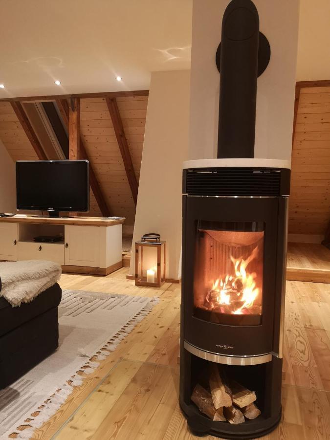 Ruhig Gelegene, Top Moderne Ferienwohnung - Hot Tub Und Sauna Gegen Aufpreis Neuhaus an Der Eger Екстер'єр фото