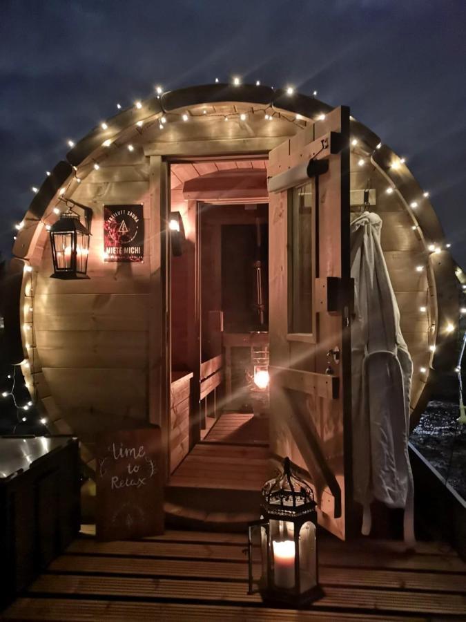 Ruhig Gelegene, Top Moderne Ferienwohnung - Hot Tub Und Sauna Gegen Aufpreis Neuhaus an Der Eger Екстер'єр фото